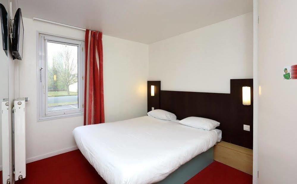 Brit Hotel Essentiel Reims Taissy Exterior photo